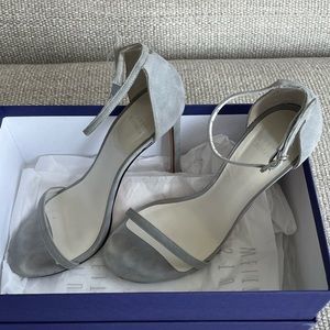 STUART WEITZMAN Nudist Suede Stiletto Heel in Mist